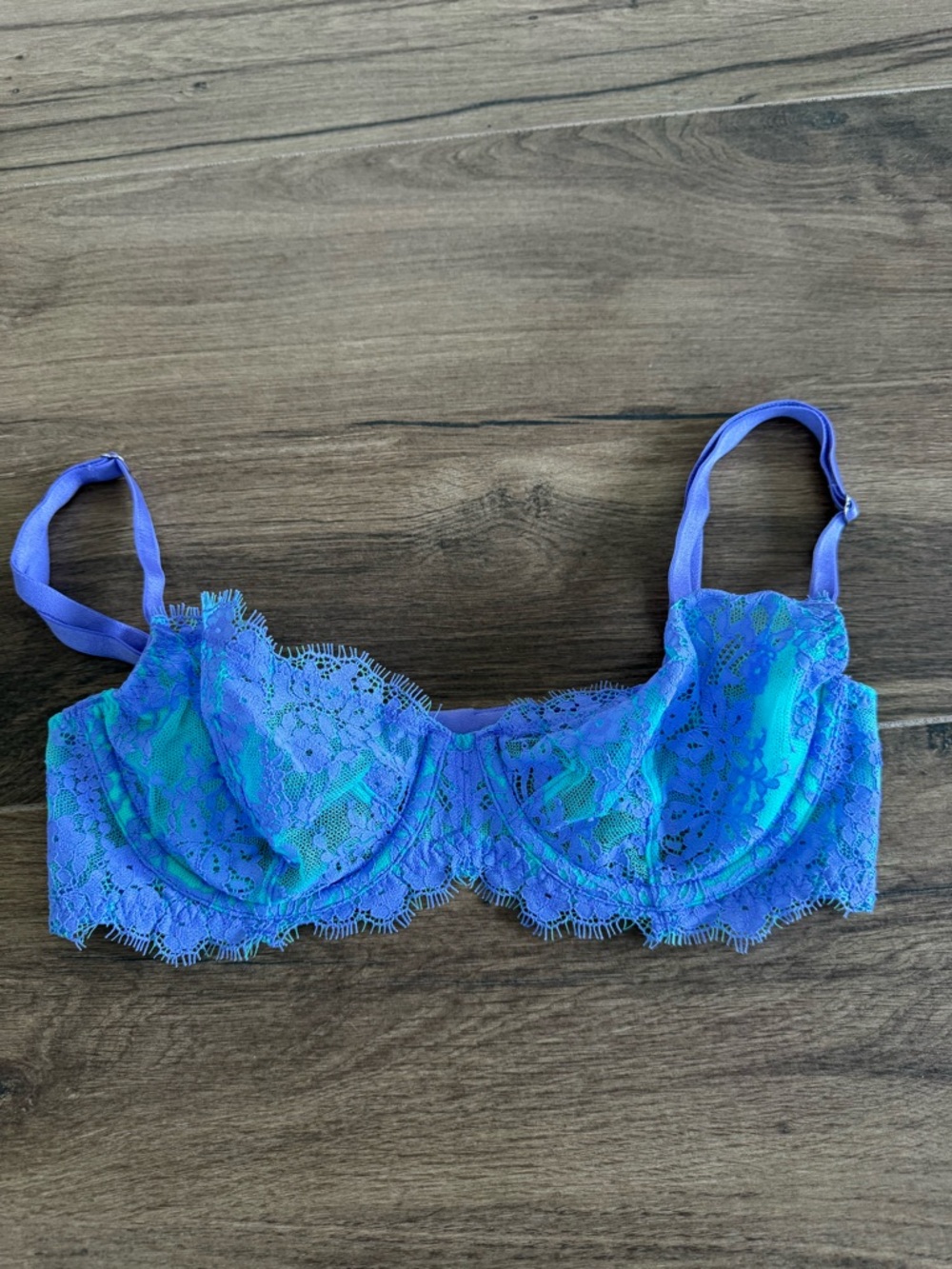 Victoria’s Secret Very Sexy Unlined Lace Semi Bra